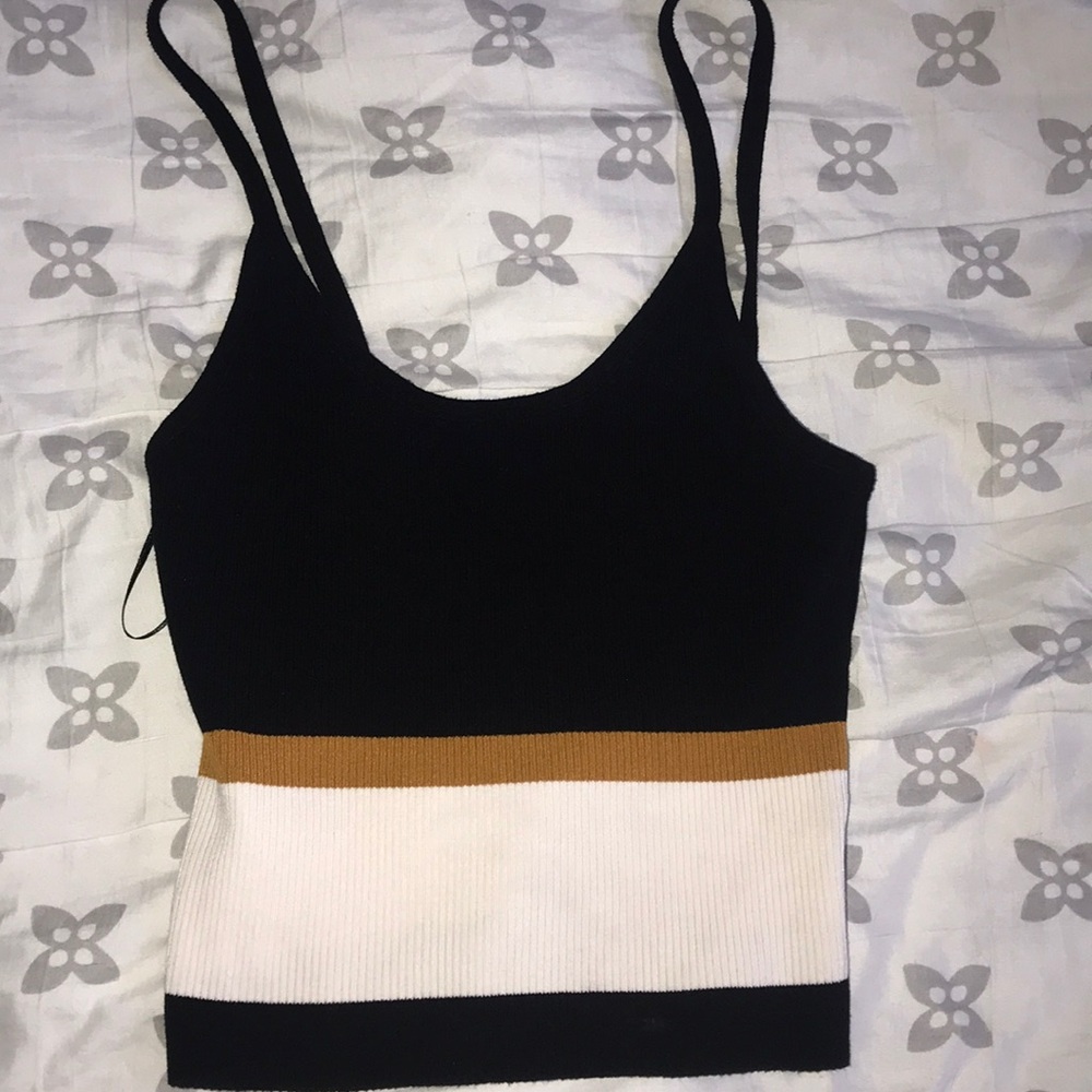 Shirt from the store Q fashion from the mall